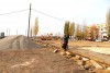 Продолжаются работы по благоустройству детской площадки в микрорайоне Солнечный.