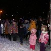 31 декабря на площади микрорайона Солнечный, вокруг красавицы - ёлки прошло новогоднее уличное гулянье